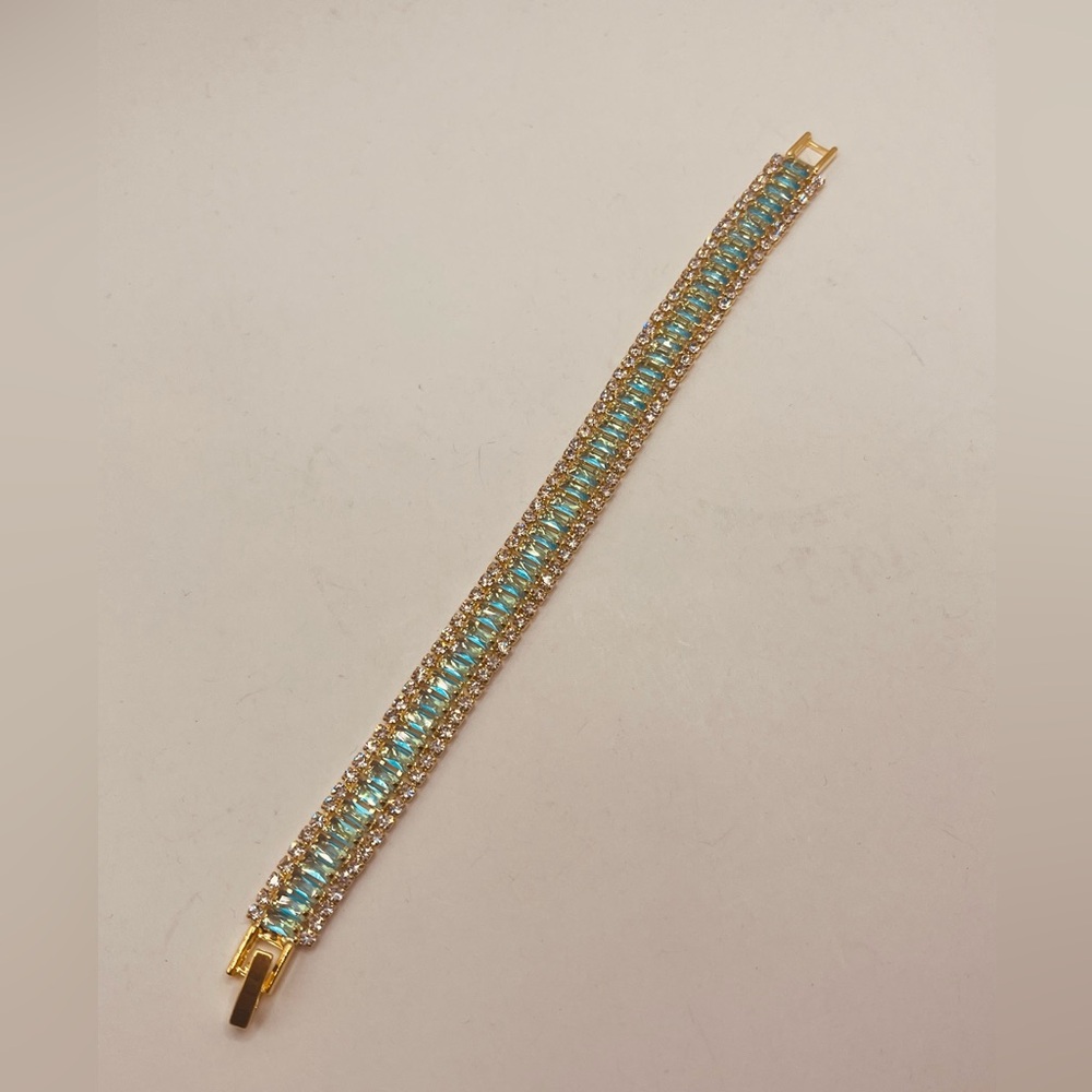 Bracelet for women imitation diamond design - Picture 4 of 4
